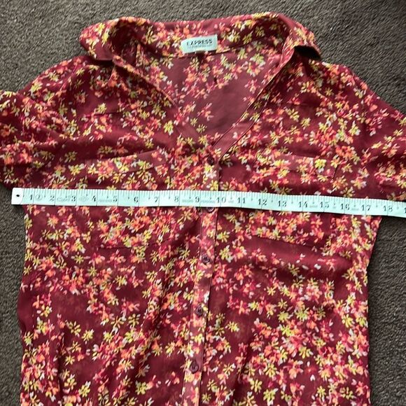 Express Portofino Floral Print Button Down Blouse - Picture 7 of 8